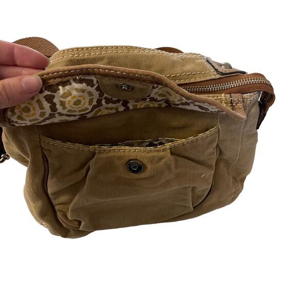 Fossil Vintage 90s Women's Tan Boho Outdoors Crossbody Purse Bag - Picture 6 of 9
